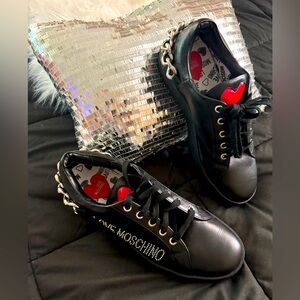 Love Moschino sneakers!
